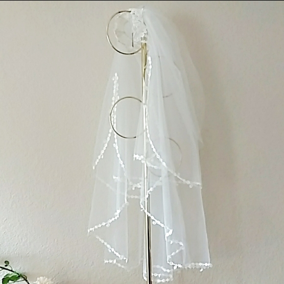 3 Layer wedding Veil Vintage (white) - Picture 3 of 12